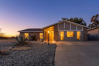 803 Western Hills Dr SE, Rio Rancho, NM 87124