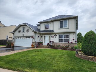 2732 W Lucia Ave, Waukegan, IL 60085