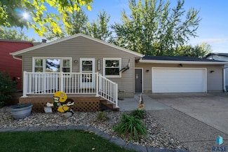 5621 W Bluestem St, Sioux Falls, SD 57106