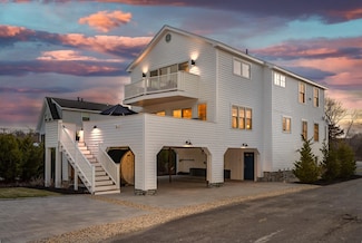 1076 Ocean Blvd, Hampton, NH 03842