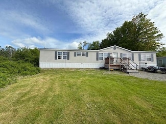 113 D St, Pittsfield, ME 04967