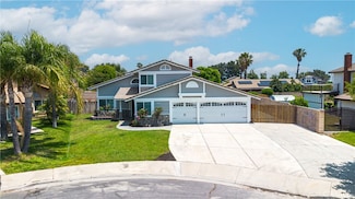 1534 W Summerset Dr, Rialto, CA 92377