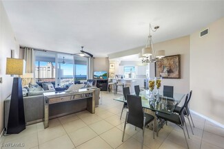 400 Flagship Dr Unit 902, Naples, FL 34108