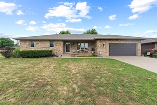 113 N Skyline Dr, Salina, KS 67401