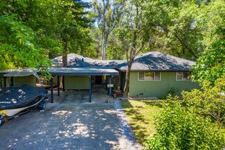 2905 Pioneer Dr, Redding, CA 96001