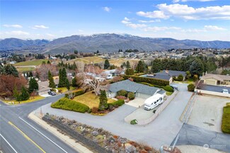 141 View Ridge Cir, Wenatchee, WA 98801