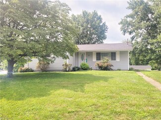 1198 Crystal Springs Dr, Washington, WV 26181