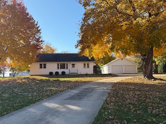 3723 US Business 20 W, Freeport, IL 61032