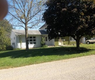 405 S 2nd Ave, Frederika, IA 50631