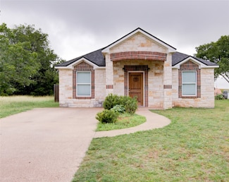 504 Johnson St, McGregor, TX 76657