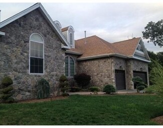 9 Stonehaven Rd, Fall River, MA 02723