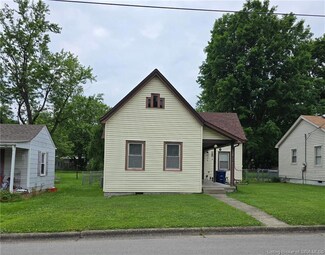 126 Popp Ave, Sellersburg, IN 47172