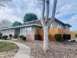 2522 White Oak Place Unit A, Escondido, CA 92027