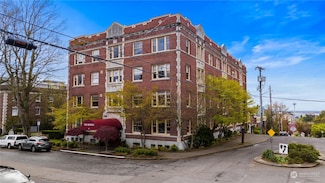 233 14th Ave E Unit 206, Seattle, WA 98112