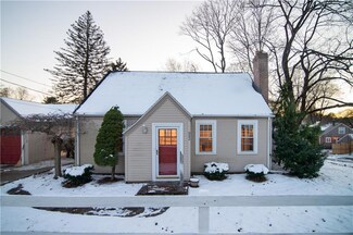 952 Greenville Ave, Greenville, RI 02828
