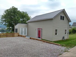 3897 Jordan St, South Heights, PA 15081