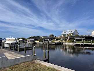 3099 Cussell Dr, Saint James City, FL 33956