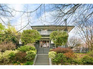 3067 NE Pacific St, Portland, OR 97232