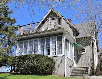 123 Pine St Unit 1, Greenwich, CT 06830