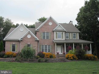 9B Heritage Farm Dr, New Freedom, PA 17349