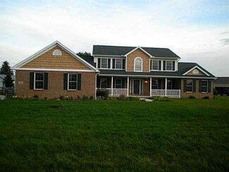 10261 Blue Ridge Dr N, Whitehouse, OH 43571