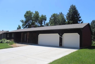 5905 W 27th St, Sioux Falls, SD 57106