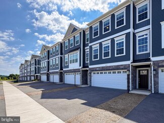 546 Brandywine Dr, State College, PA 16801