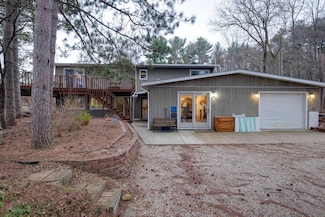 N7827 Kettle Moraine Dr, Whitewater, WI 53190