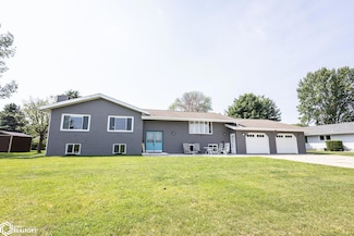 912 9th St NE, Belmond, IA 50421
