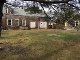 5 & 7 Pond St Ct, Nahant, MA 01908