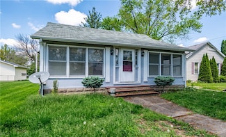 156 W Frick St, Macon, IL 62544