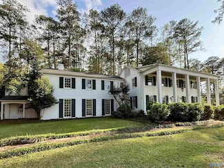 207 Dogwood Cir, Gadsden, AL 35901