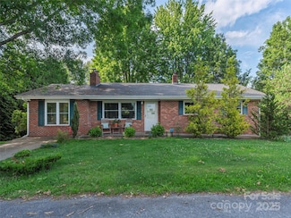 151 Ingram Loop, Clyde, NC 28721