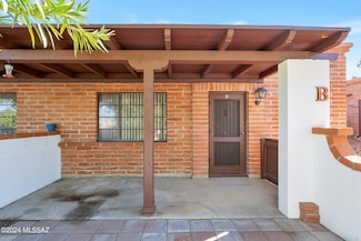 341 W Camino Penasco Unit B, Green Valley, AZ 85614