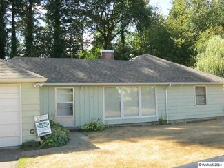 545 SW Parkside Dr, Mill City, OR 97360