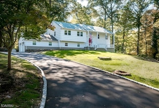 37 King George Rd, Warren, NJ 07059
