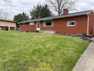 6301 Hillfield St NW, North Canton, OH 44720