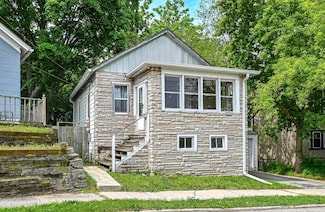 1721 Spring Place, Racine, WI 53404