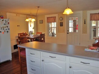 11 Us Route 4, Danbury, NH 03230