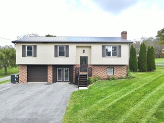 315 Morning Star St, Princeton, WV 24739