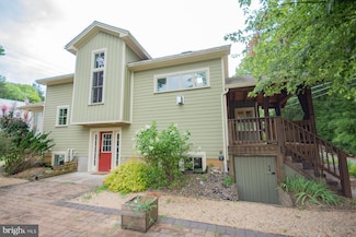 336 W High St, Shepherdstown, WV 25443