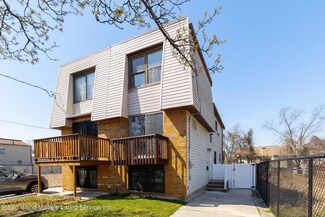 127 Moreland St, Staten Island, NY 10306