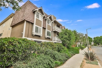 1731 Barry Ave Unit 201, Los Angeles, CA 90025
