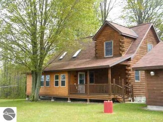 2517 Muckle Rd, Central Lake, MI 49622