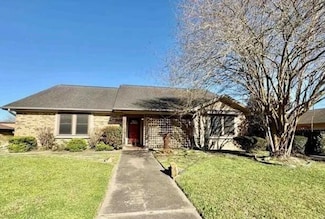 1218 Meadowridge Dr, Beaumont, TX 77706