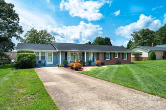 3309 7th Street Dr NE, Hickory, NC 28601