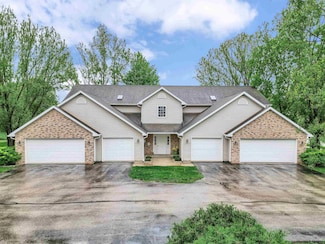 498 Cledell St Unit 4, Oregon, WI 53575