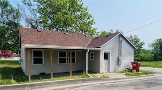 113 E Marshall St, Alma, MO 64001