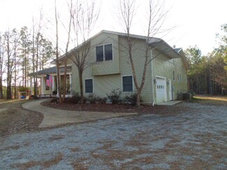8925 Christanna Hwy, Gasburg, VA 23857