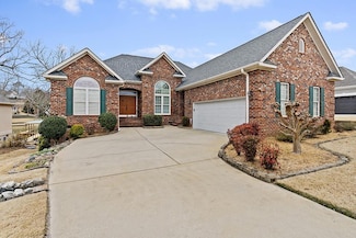 113 Reedy Cove Ln, Greenwood, SC 29649